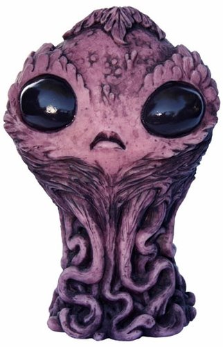 Freyja - Abyss figure by Chris Ryniak, produced by Circus Posterus. Front view.