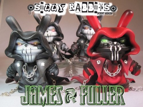 Silly Rabbits (Reapers) figure by Shawn Wigs. Front view.