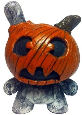 Jack-O-Dunny - Goofy figure by M.Clansey. Front view.