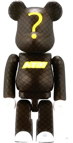 Hiroshi Fujiwara - Artist Be@rbrick Series 3 figure by Hf, produced by Medicom Toy. Front view.