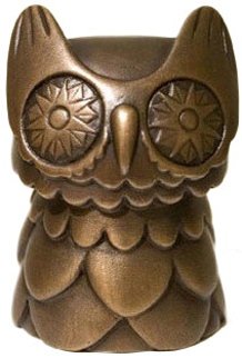 Pelėda Owl Bronze - Magic Pony Exclusive figure by Nathan Jurevicius. Front view.
