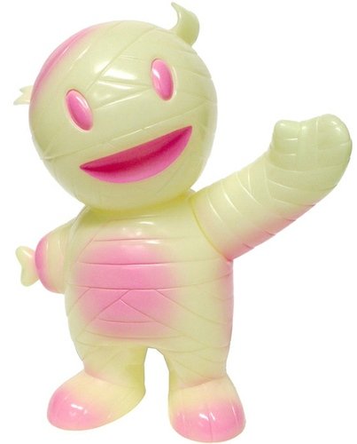 Mummy Boy - A Little Bit Pink, GID figure by Brian Flynn, produced by Super7. Front view.