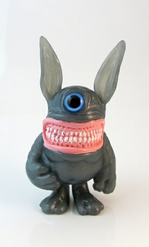 Silver Meatster Bunny  figure by Motorbot, produced by Deadbear Studios. Front view.