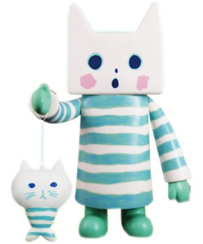 Cat & Carp - Border Version figure by Galle Colle Nekonoko, produced by Toy2R. Front view.