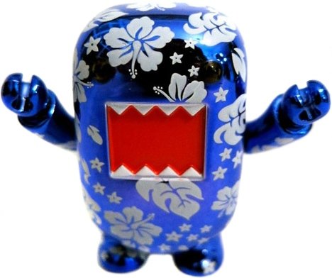 Metallic Blue Tropical Domo Qee figure by Dark Horse Comics, produced by Toy2R. Front view.
