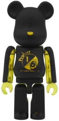 Project 1/6 Be@rbrick 100% - Black x Clear Yellow figure, produced by Medicom Toy. Front view.