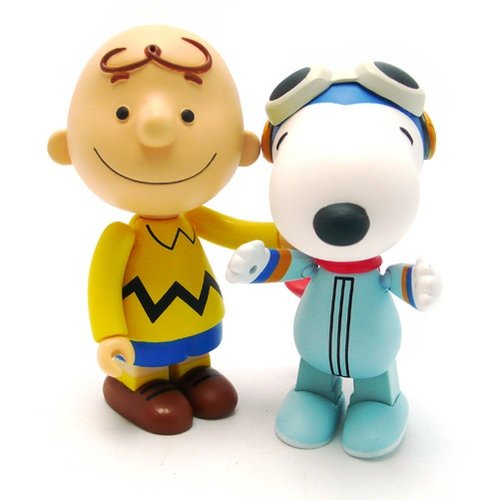 Snoopy Showcase Vol.03 figure by Charles M. Schulz, produced by Medicom Toy. Front view.