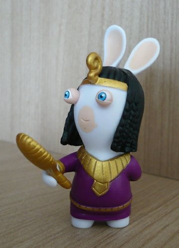 Cleopatra Rabbid figure by Ubiart Toyz, produced by Ubisoft. Front view.