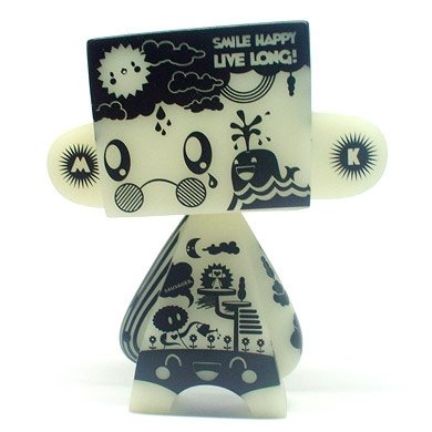 Tado Mad*L figure by Tado, produced by Wheaty Wheat Studios. Front view.
