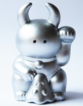 Fortune Uamou - Silver figure by Ayako Takagi. Front view.