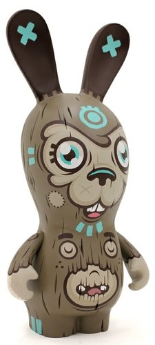 Wooden Totem Rabbit figure by Fakir. Front view.