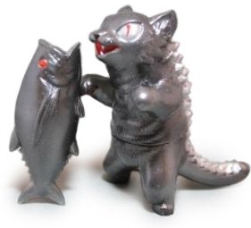 Kaiju Negora - Smoke w/ Silver figure by Konatsu X Max Toy Co., produced by Max Toy Co.. Front view.