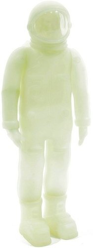 Astronaut Jesus - GID figure by Doma, produced by Adfunture. Front view.