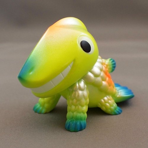 Ten-Gallon - Pearl Chameleon figure by Chima Group, produced by Chima Group. Front view.