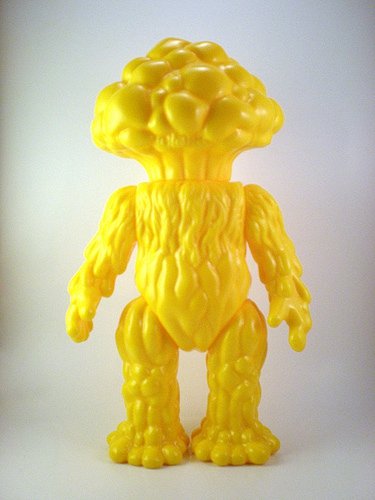 Matango - Unpainted Yellow Wonderfest Lucky Bag 6 Excl. figure by Yuji Nishimura, produced by M1Go. Front view.
