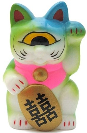 Mini Fortune Cat figure by Realxhead, produced by Realxhead. Front view.