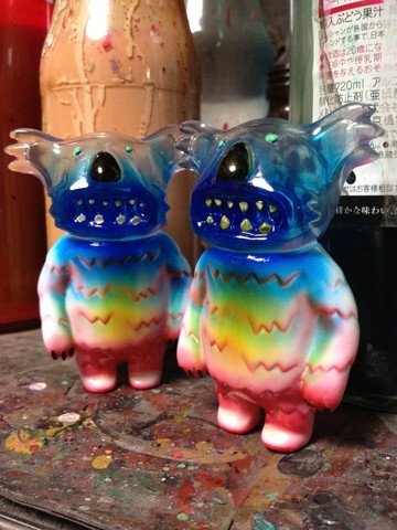 Bear Rainbow - Kowaiila custom figure by Grody Shogun, produced by Hints And Spices. Front view.