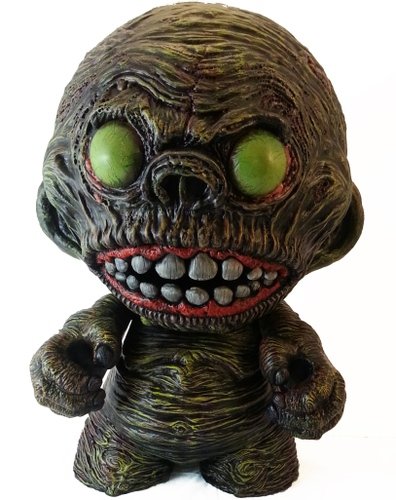 Zeddo figure by We Become Monsters (Chris Moore). Front view.