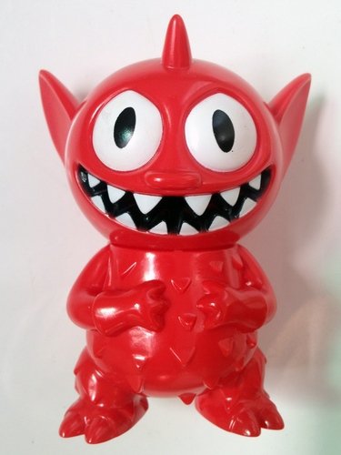 Power Mister Kaiju Red figure by David Horvath X Sun-Min Kim, produced by Super7. Front view.
