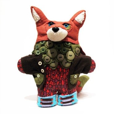 Grön the Sour Fox figure by Laura Granlund. Front view.
