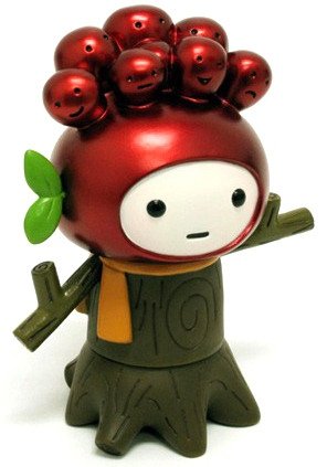 Pome - Metallic Apple figure by Fluffy House, produced by Unbox Industries. Front view.