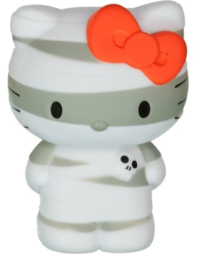 Hello Kitty Horror Mystery Minis - Mummy figure by Sanrio, produced by Funko. Front view.