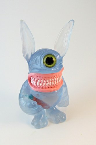 Meatster Bunny Blue  figure by Motorbot, produced by Deadbear Studios. Front view.