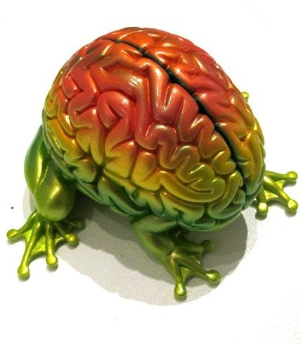Jumping Brain Hp Resin J figure by Emilio Garcia. Front view.