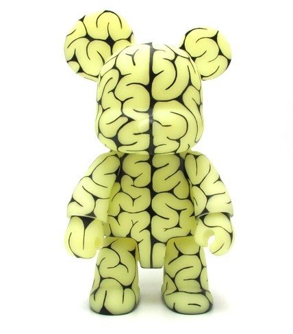 Brain Pattern - Classic GID Edition figure by Emilio Garcia, produced by Toy2R. Front view.