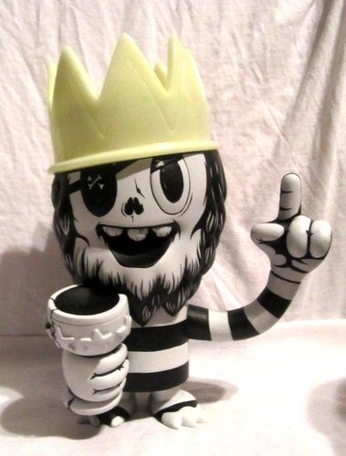 The Toy Prince figure by Jon-Paul Kaiser, produced by Clutter. Front view.