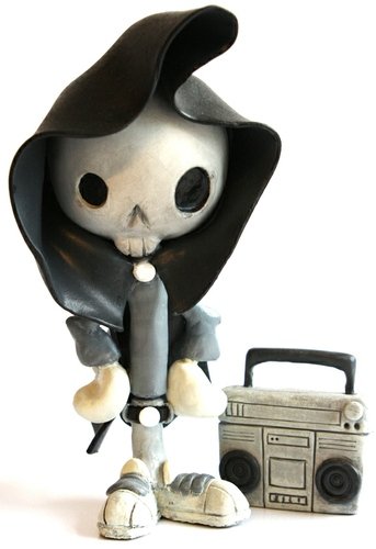 Bone Head  figure by Ume Toys (Richard Page), produced by Ume Toys. Front view.