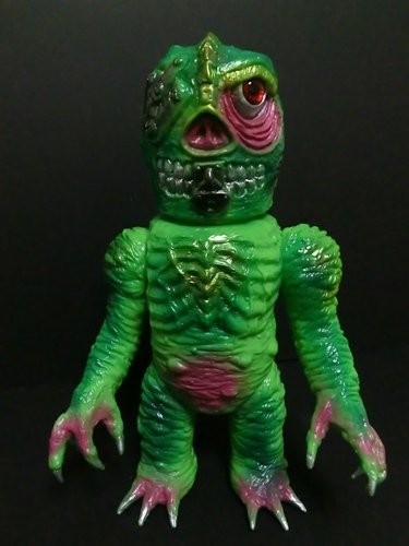 Lock-X (Design Festival Exclusive) figure by Skull Head Butt, produced by Skull Head Butt. Front view.
