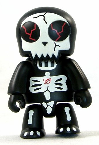 Budweiser Toyer figure by Toy2R, produced by Toy2R. Front view.