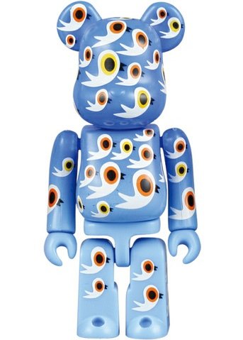 Flying Cat Be@rbrick 100% figure by Nathan Jurevicius, produced by Medicom Toy. Front view.
