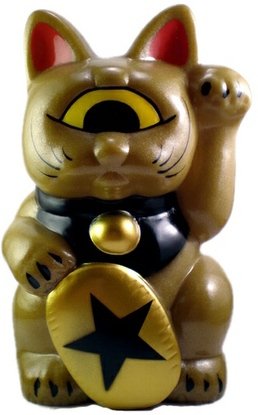 Gold Fortune Cat  figure by Ichibanboshi, produced by Realxhead. Front view.