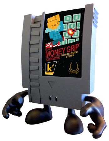 Super Money Grip figure by Kano, produced by Squid Kids Ink. Front view.