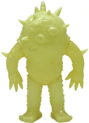 Eyezon - Solid Glow Edition figure by Mark Nagata, produced by Max Toy Co.. Front view.