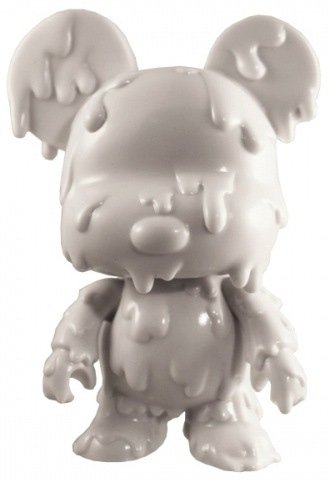 5 Melting Bear Qee  figure by Toy2R, produced by Toy2R. Front view.