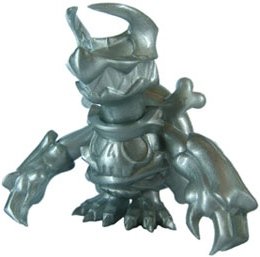 Skuttle X figure by Touma, produced by Toumart. Front view.