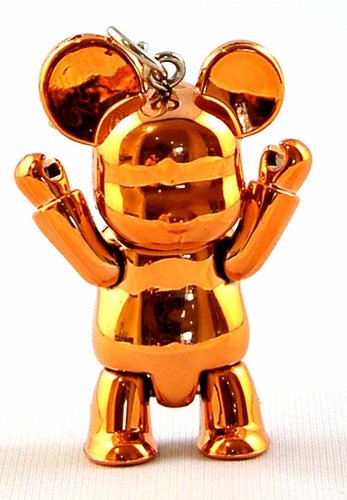 Metallic Orange Qee Zipper Pull figure by Toy2R, produced by Toy2R. Front view.