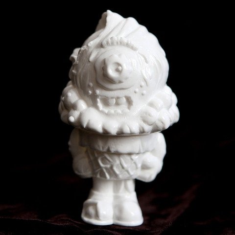 Mr. Melty (White Zombie) figure by Buff Monster. Front view.