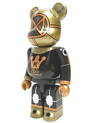 Levis Taiwan x Kennyswork Be@rbrick - Copperhead-18 100%  figure by Kenny Wong, produced by Medicom Toy. Front view.