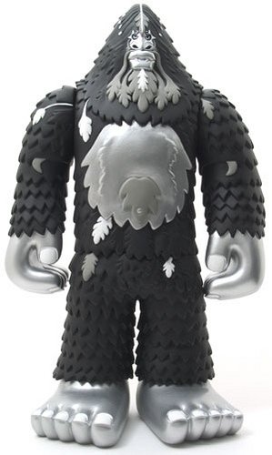 Bigfoot figure by Bigfoot One, produced by Strangeco. Front view.