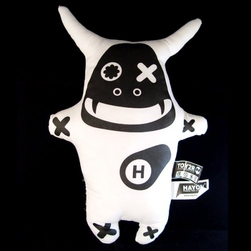 Demon Cow - White Version figure by Jaime Hayon, produced by Toy2R. Front view.