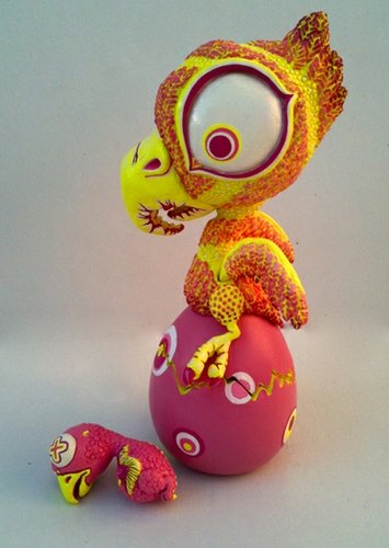 Forsaken Incubation - Strawberry/Banana Version figure by Kathleen Voigt , produced by Self Produced. Front view.