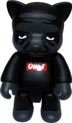 Stealth Bomber Cat figure by Shepard Fairey, produced by Toy2R. Front view.