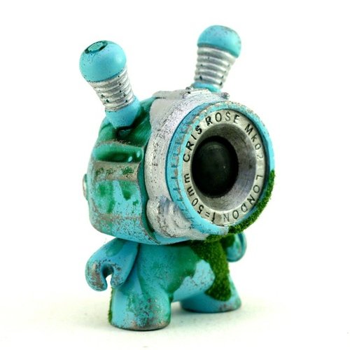 Turquoise Moss Observation Drone A figure by Cris Rose. Front view.