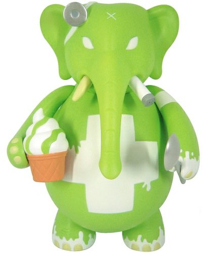 Dr. Bomb - Lime Sherbert, Smorkin figure by Frank Kozik, produced by Toy2R. Front view.