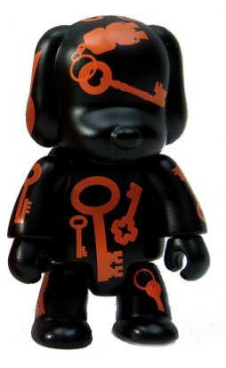 Design-a-Qee Colette Exclusive figure by Gaspirator, produced by Toy2R. Front view.