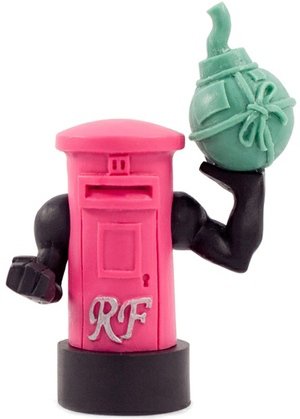 The Royal Fail – Mail Bomb - ToyCon UK figure by Matt Jones (Lunartik). Front view.